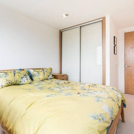 1 Bedroom Penthouse Flat In East לונדון מראה חיצוני תמונה