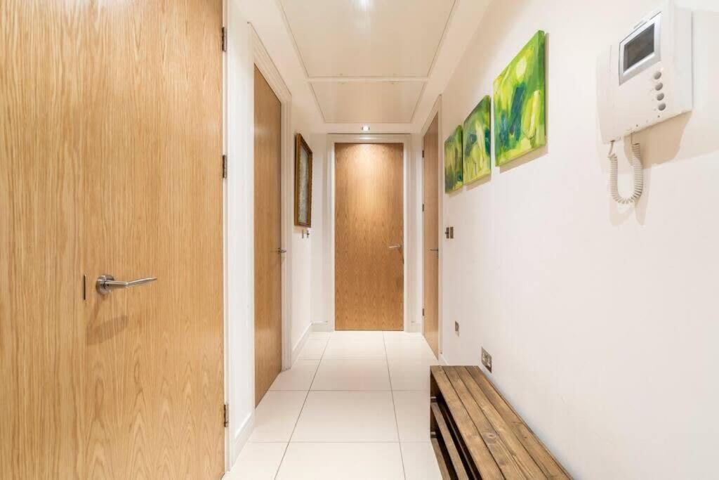 1 Bedroom Penthouse Flat In East לונדון מראה חיצוני תמונה
