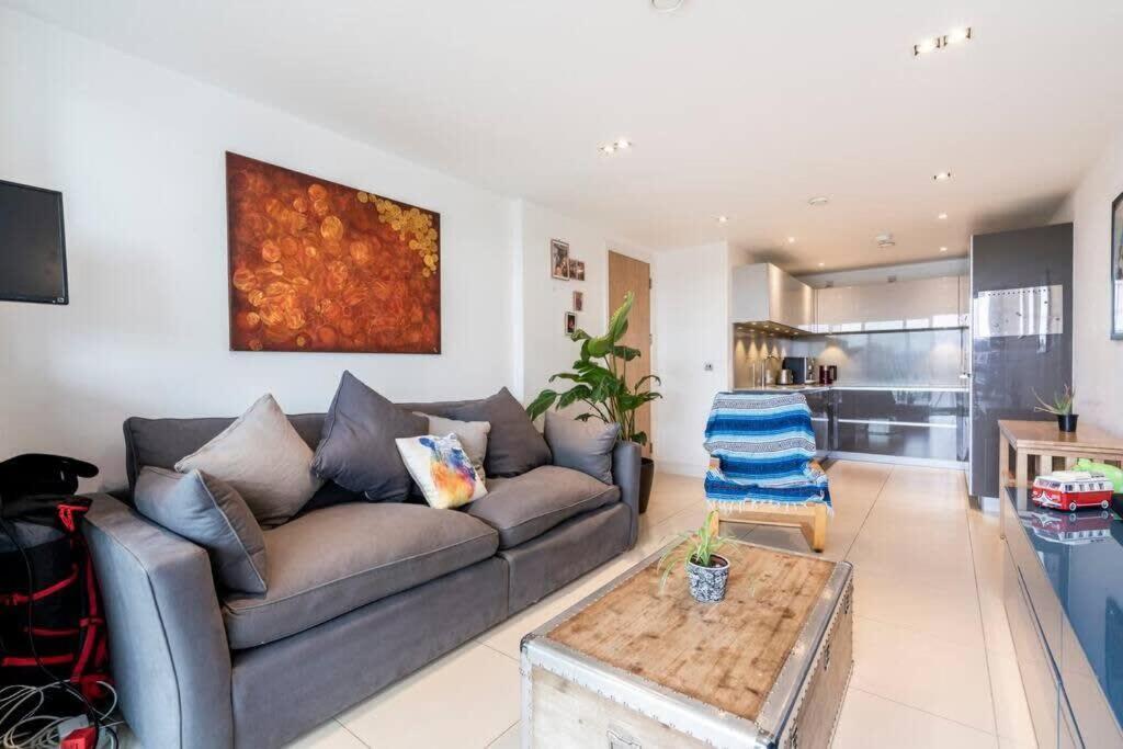 1 Bedroom Penthouse Flat In East לונדון מראה חיצוני תמונה