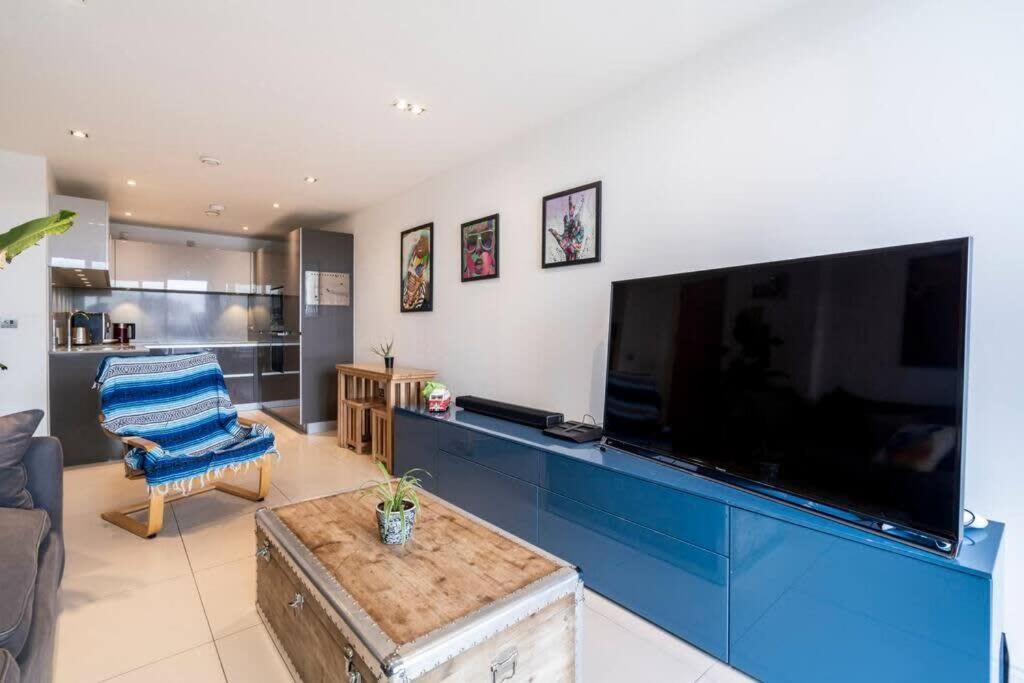 1 Bedroom Penthouse Flat In East לונדון מראה חיצוני תמונה